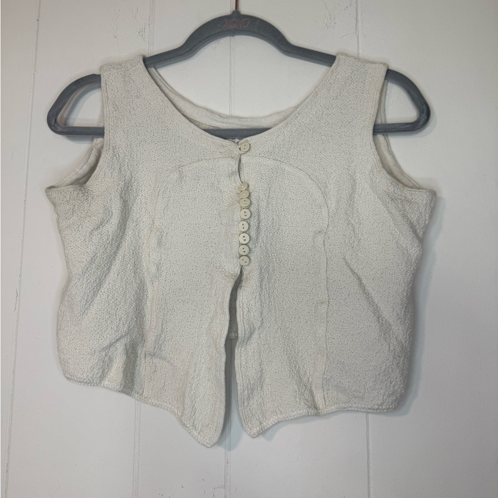 La llama ent. Vintage style Cream Textured Sleeveless Button Front Crop Top